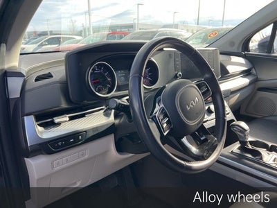 2024 Kia Carnival LX