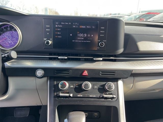 2024 Kia Carnival LX