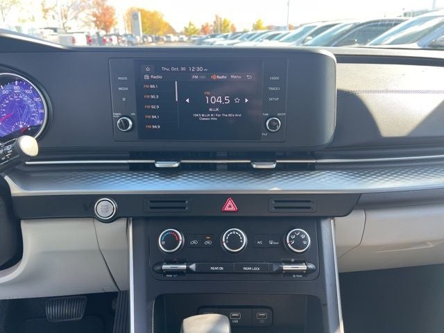 2024 Kia Carnival LX