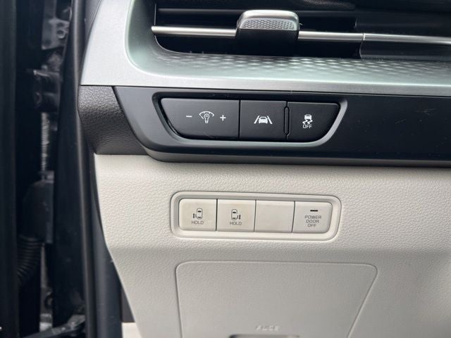 2023 Kia Carnival LX Seat Package