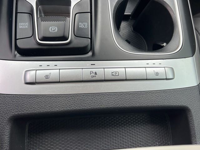 2023 Kia Carnival LX Seat Package