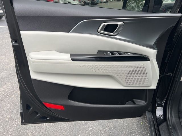 2023 Kia Carnival LX Seat Package