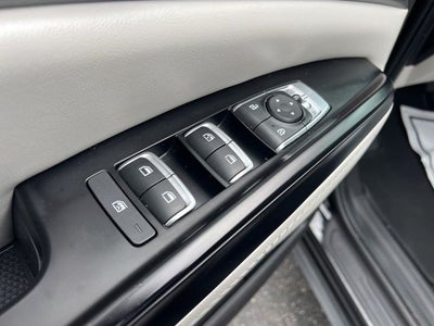 2023 Kia Carnival LX Seat Package