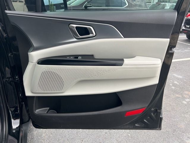2023 Kia Carnival LX Seat Package