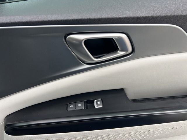 2023 Kia Carnival LX Seat Package