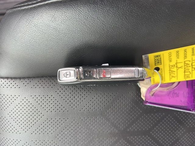 2023 Kia Carnival LX Seat Package