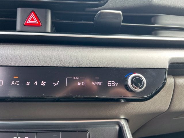 2025 Kia Carnival EX