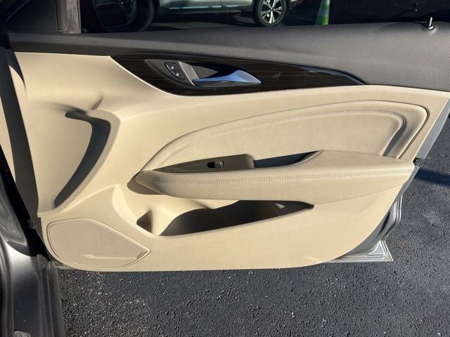 2020 Buick Regal Essence