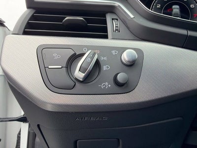 2023 Audi A4 45 S line Prestige quattro