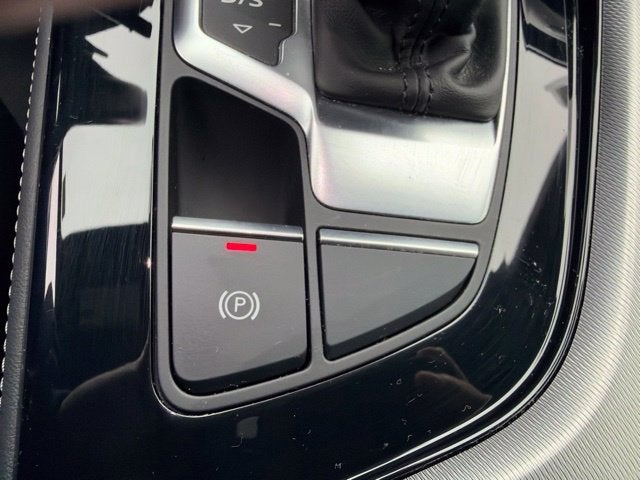 2023 Audi A4 45 S line Prestige quattro