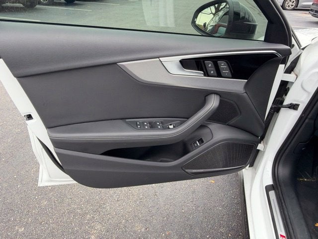 2023 Audi A4 45 S line Prestige quattro