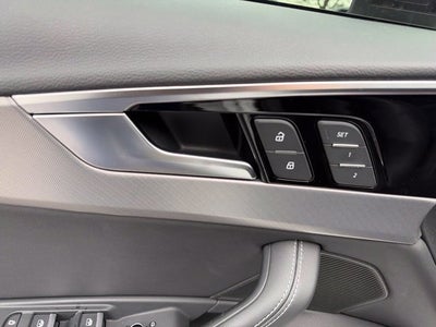 2023 Audi A4 45 S line Prestige quattro