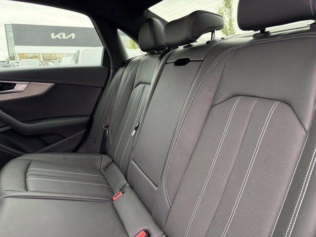 2023 Audi A4 45 S line Prestige quattro