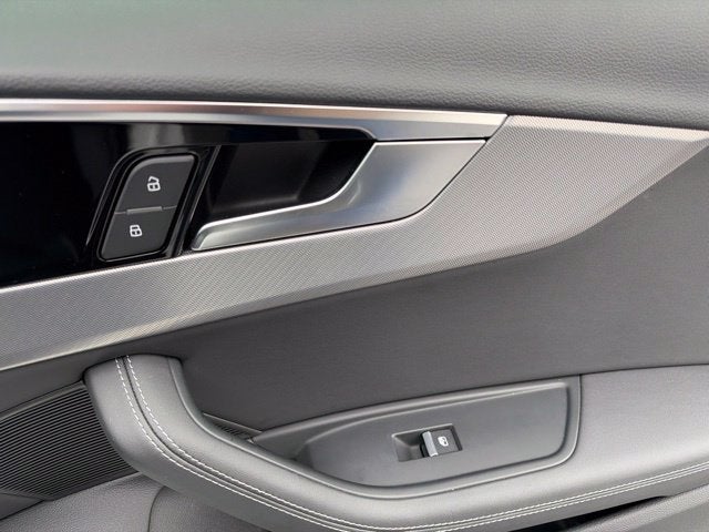 2023 Audi A4 45 S line Prestige quattro