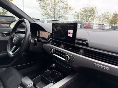 2023 Audi A4 45 S line Prestige quattro